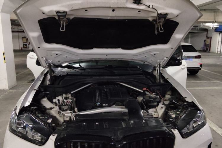 Used BMW X5 2014 xDrive35i Elegant Edition Engine Bay