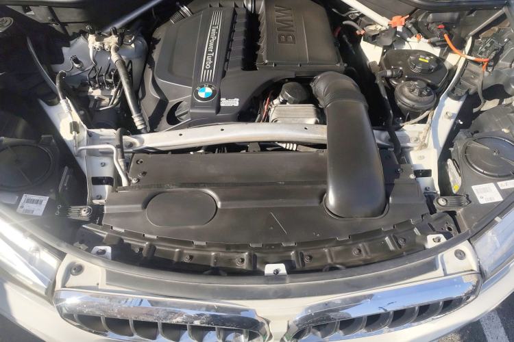 Used BMW X5 2014 xDrive35i Elegant Edition Engine Bay