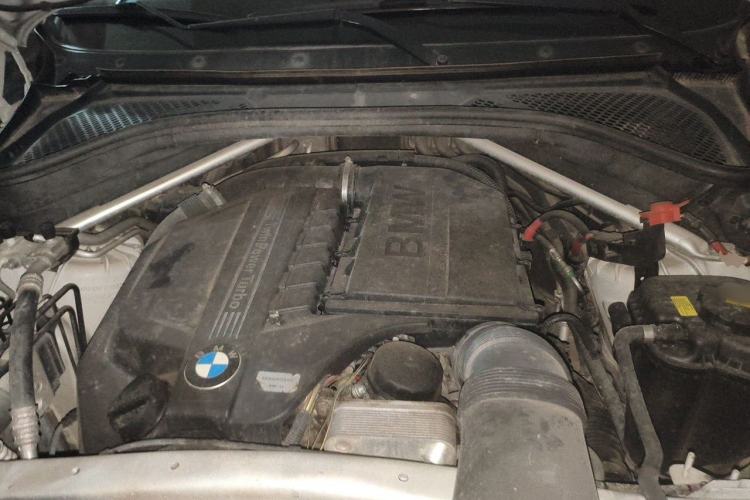 Used BMW X5 2014 xDrive35i Elegant Edition Engine Bay