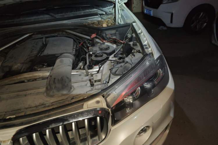 Used BMW X5 2014 xDrive35i Luxury Edition Engine Bay Left