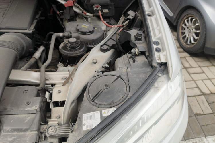 Used BMW X5 2014 xDrive35i Leading Model Engine Bay Left