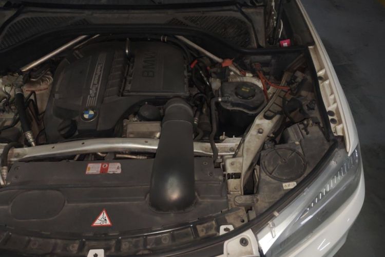 Used BMW X5  Engine Bay Left