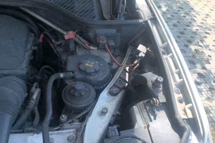 Used BMW X5 2014 xDrive35i Elegant Edition Engine Bay Left