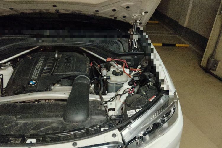 Used BMW X5 2014 xDrive35i Elegant Edition Engine Bay Left