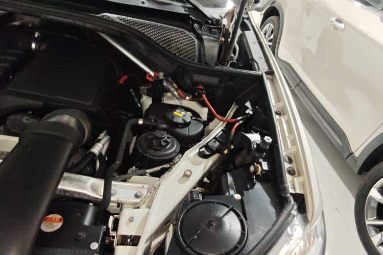 Used BMW X5 2014 xDrive35i Leading Model Engine Bay Left