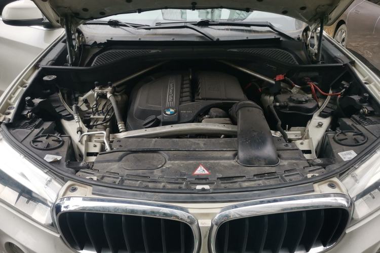 Used BMW X5 2014 xDrive35i Elegant Edition Engine Bay