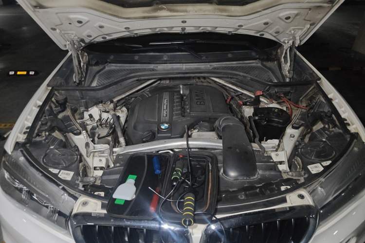Used BMW X5  Engine Bay