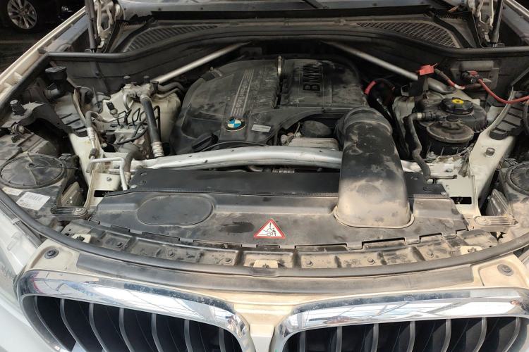 Used BMW X5 2014 xDrive35i Elegant Edition Engine Bay