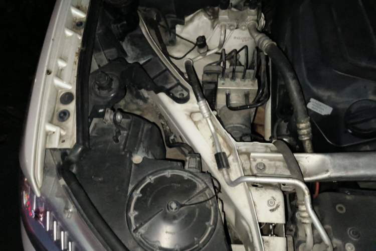 Used BMW X5 2014 xDrive35i Luxury Edition Engine Bay Right