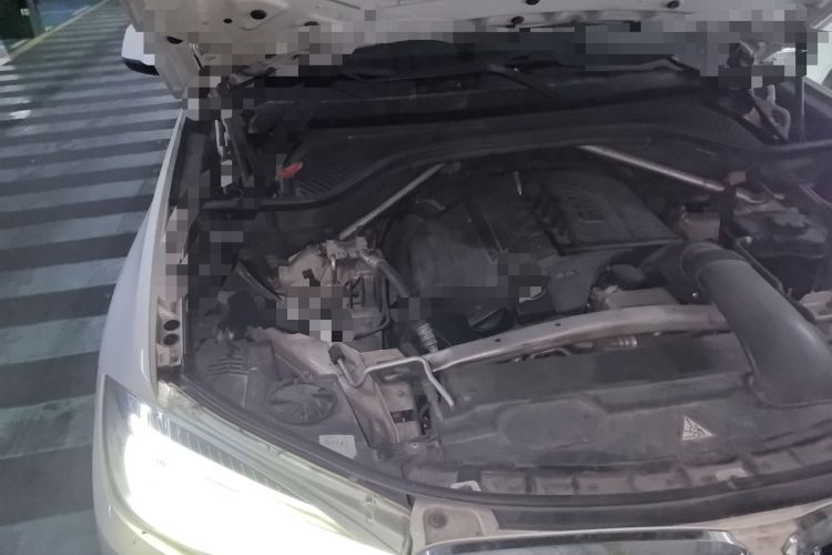 Used BMW X5  Engine Bay Right