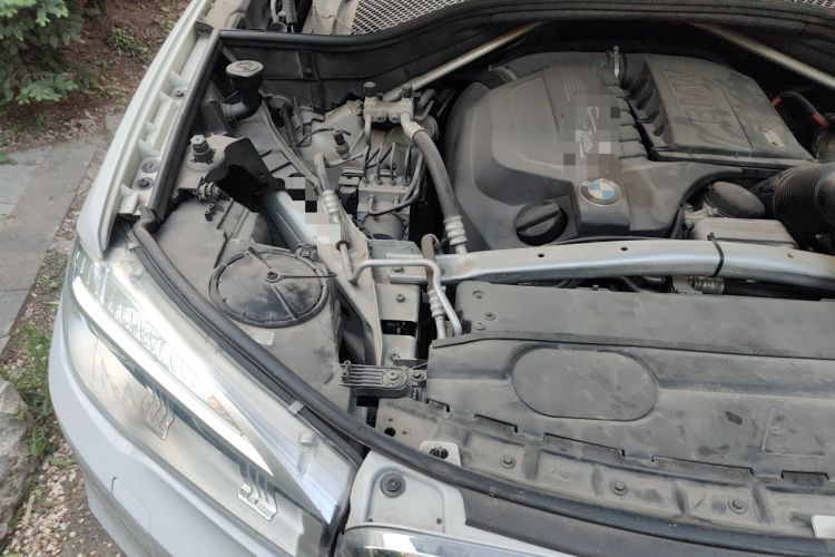 Used BMW X5 2014 xDrive35i Elegant Edition Engine Bay Right