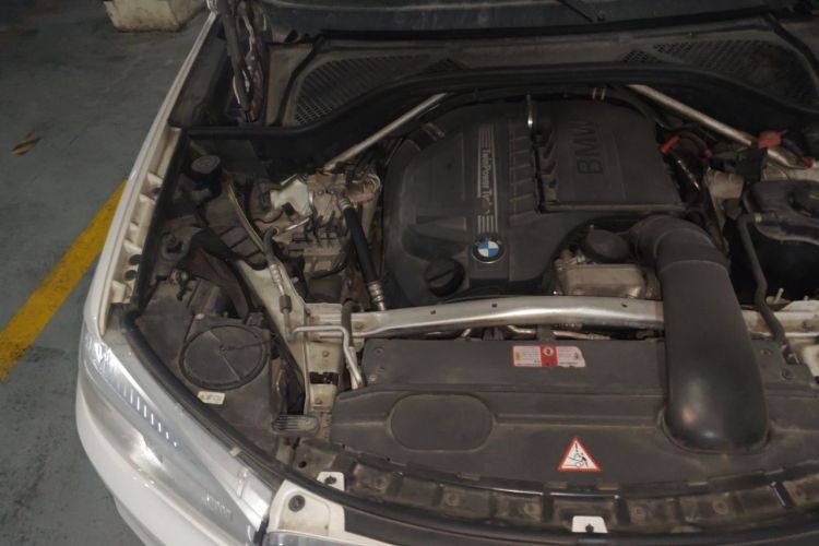 Used BMW X5  Engine Bay Right