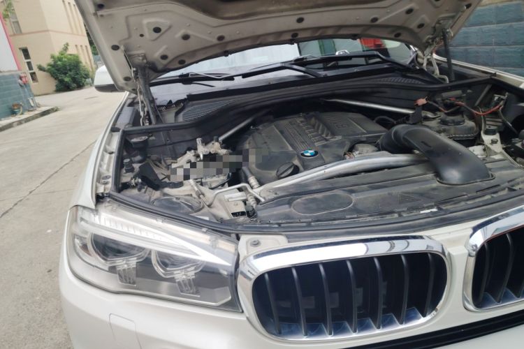 Used BMW X5 2014 xDrive35i Elegant Edition Engine Bay Right