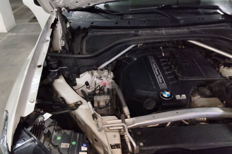Used BMW X5 2014 xDrive35i Elegant Edition Engine Bay Right