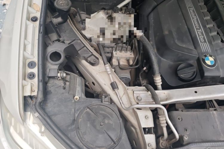 Used BMW X5 2014 xDrive35i Elegant Edition Engine Bay Right