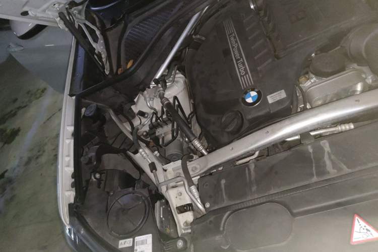 Used BMW X5 2014 xDrive35i Elegant Edition Engine Bay Right