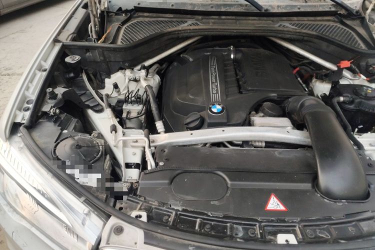 Used BMW X5  Engine Bay Right