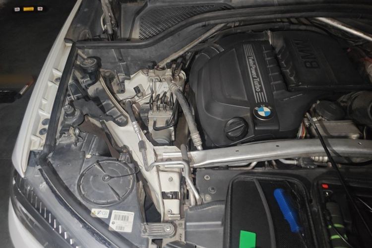 Used BMW X5  Engine Bay Right