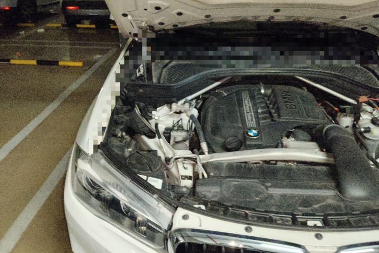 Used BMW X5 2014 xDrive35i Elegant Edition Engine Bay Right