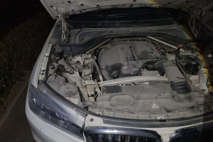 Used BMW X5 2014 xDrive35i Leading Model Engine Bay Right
