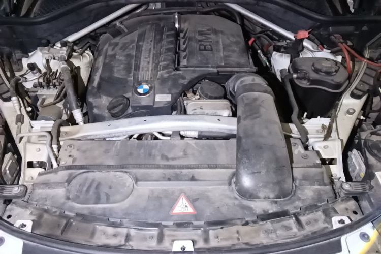 Used BMW X5 2014 xDrive35i Elegant Edition Engine Bay