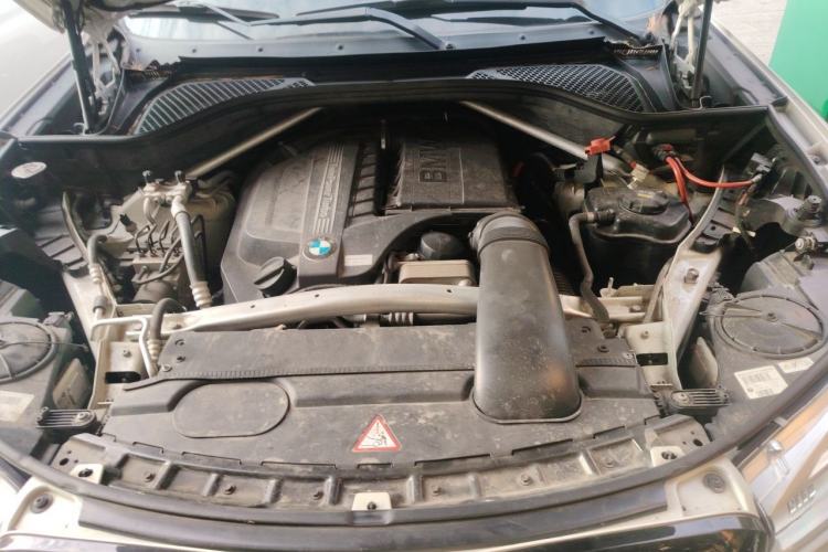 Used BMW X5 2014 xDrive35i Elegant Edition Engine Bay