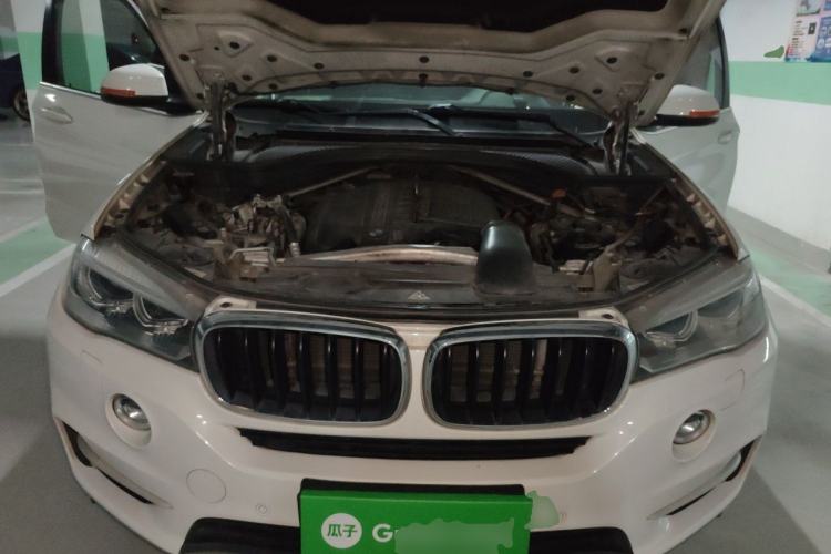 Used BMW X5 2014 xDrive35i Elegant Edition Engine Bay