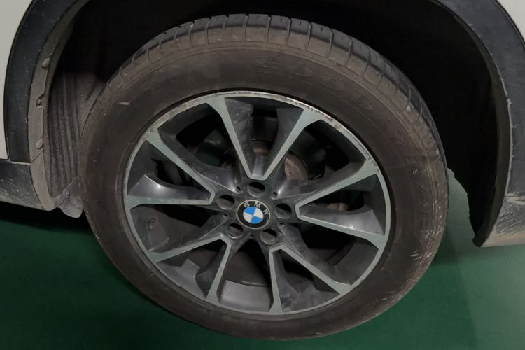 Used BMW X5 2014 xDrive35i Elegant Edition Exterior 2