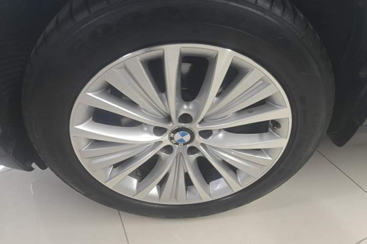 Used BMW X5 2014 xDrive35i Leading Model Exterior 4