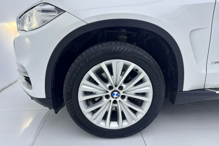 Used BMW X5 2014 xDrive35i Leading Model Exterior 4