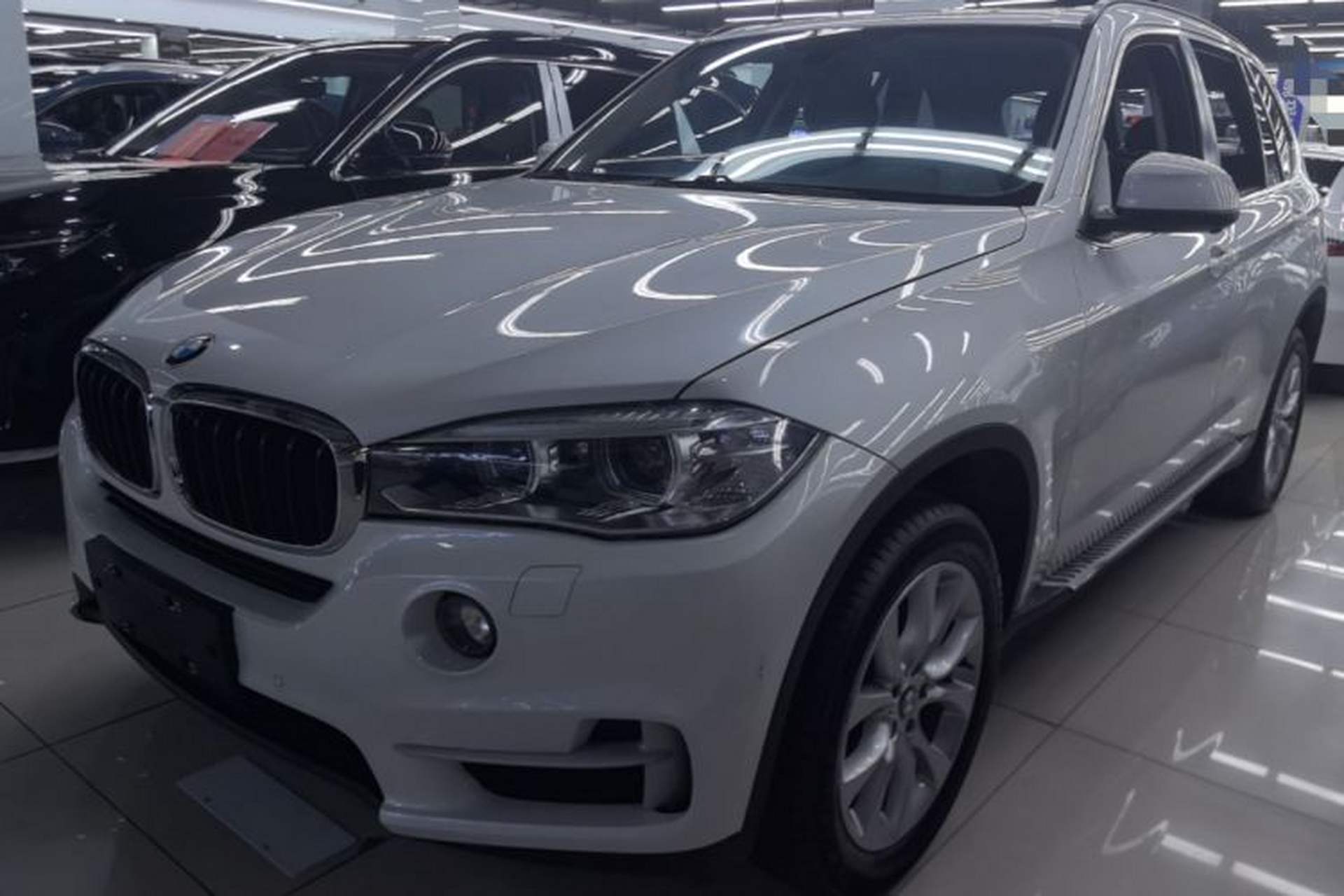 Used BMW X5 2014 xDrive35i Elegant Edition Front Left 45 Deg