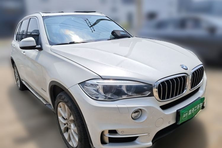 Used BMW X5 2014 xDrive35i Elegant Edition Front Right 45 Deg