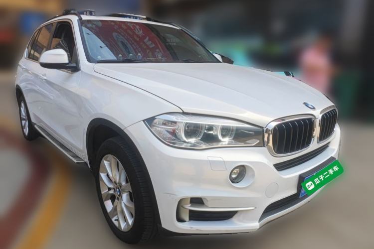 Used BMW X5 2014 xDrive35i Elegant Edition Front Right 45 Deg