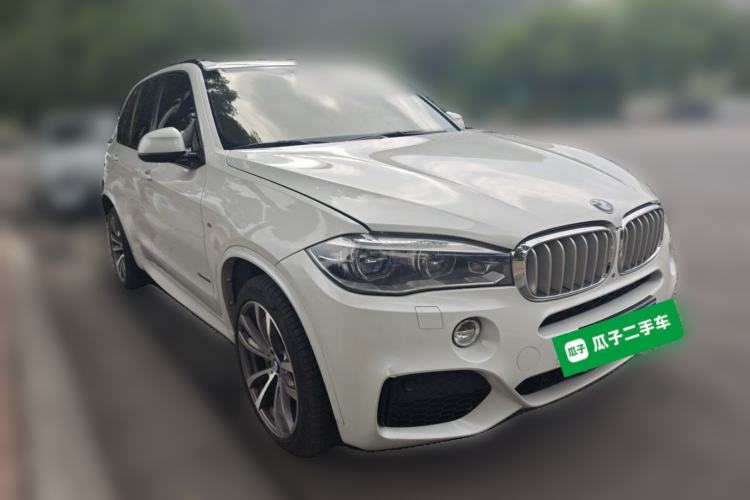Used BMW X5 2014 xDrive50i M Sport Edition Front Right 45 Deg