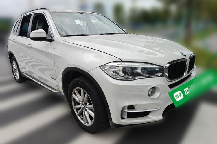 Used BMW X5 2014 xDrive35i Elegant Edition Front Right 45 Deg