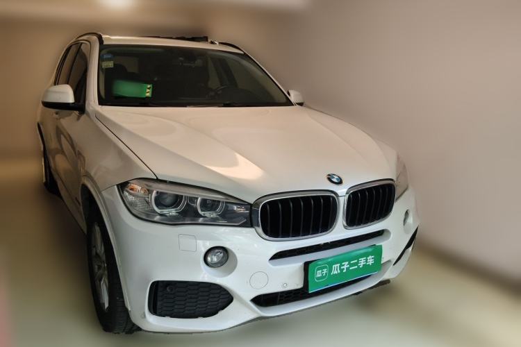 Used BMW X5 2014 xDrive35i Elegant Edition Front Right 45 Deg