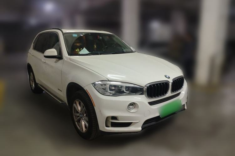 Used BMW X5  Front Right 45 Deg
