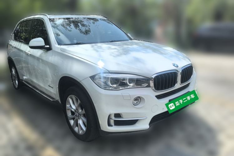 Used BMW X5 2014 xDrive35i Elegant Edition Front Right 45 Deg