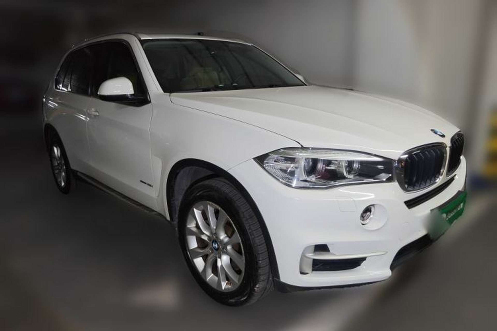 Used BMW X5 2014 xDrive35i Elegant Edition Front Right 45 Deg