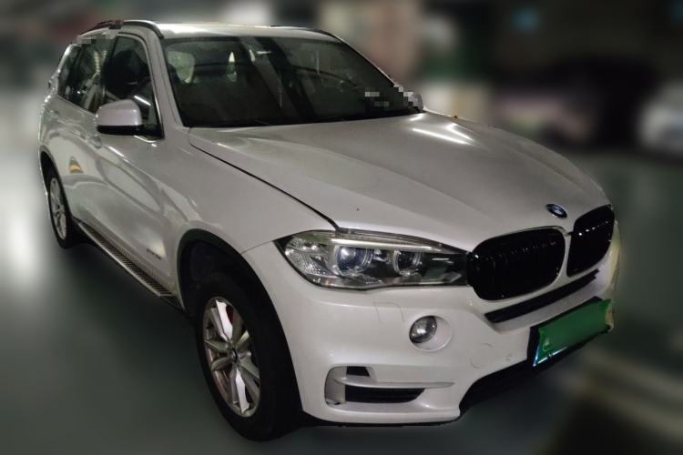 Used BMW X5 2014 xDrive35i Elegant Edition Front Right 45 Deg