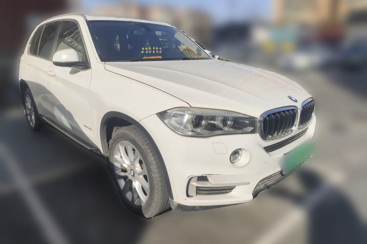 Used BMW X5 2014 xDrive35i Elegant Edition Front Right 45 Deg