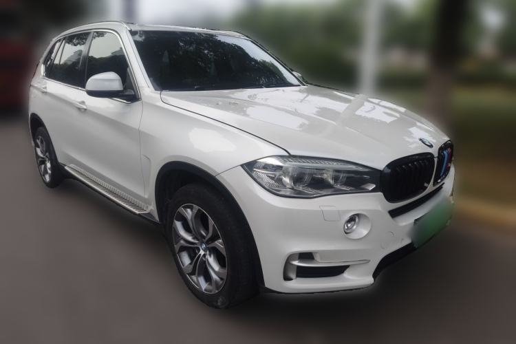 Used BMW X5 2014 xDrive35i Elegant Edition Front Right 45 Deg