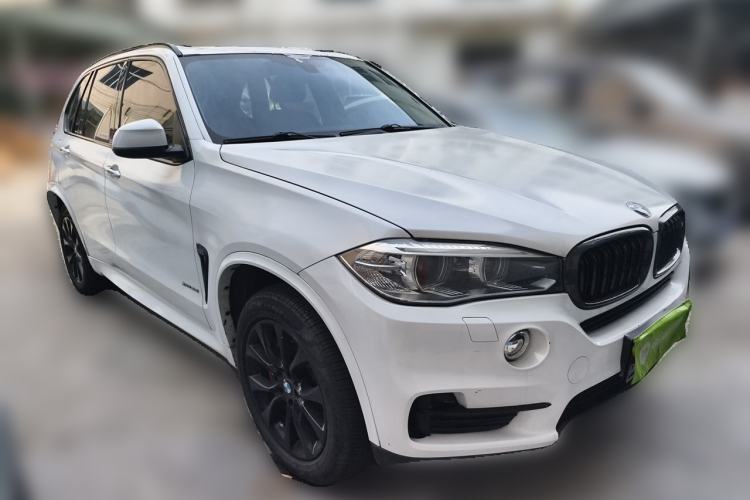 Used BMW X5 2014 xDrive35i Elegant Edition Front Right 45 Deg