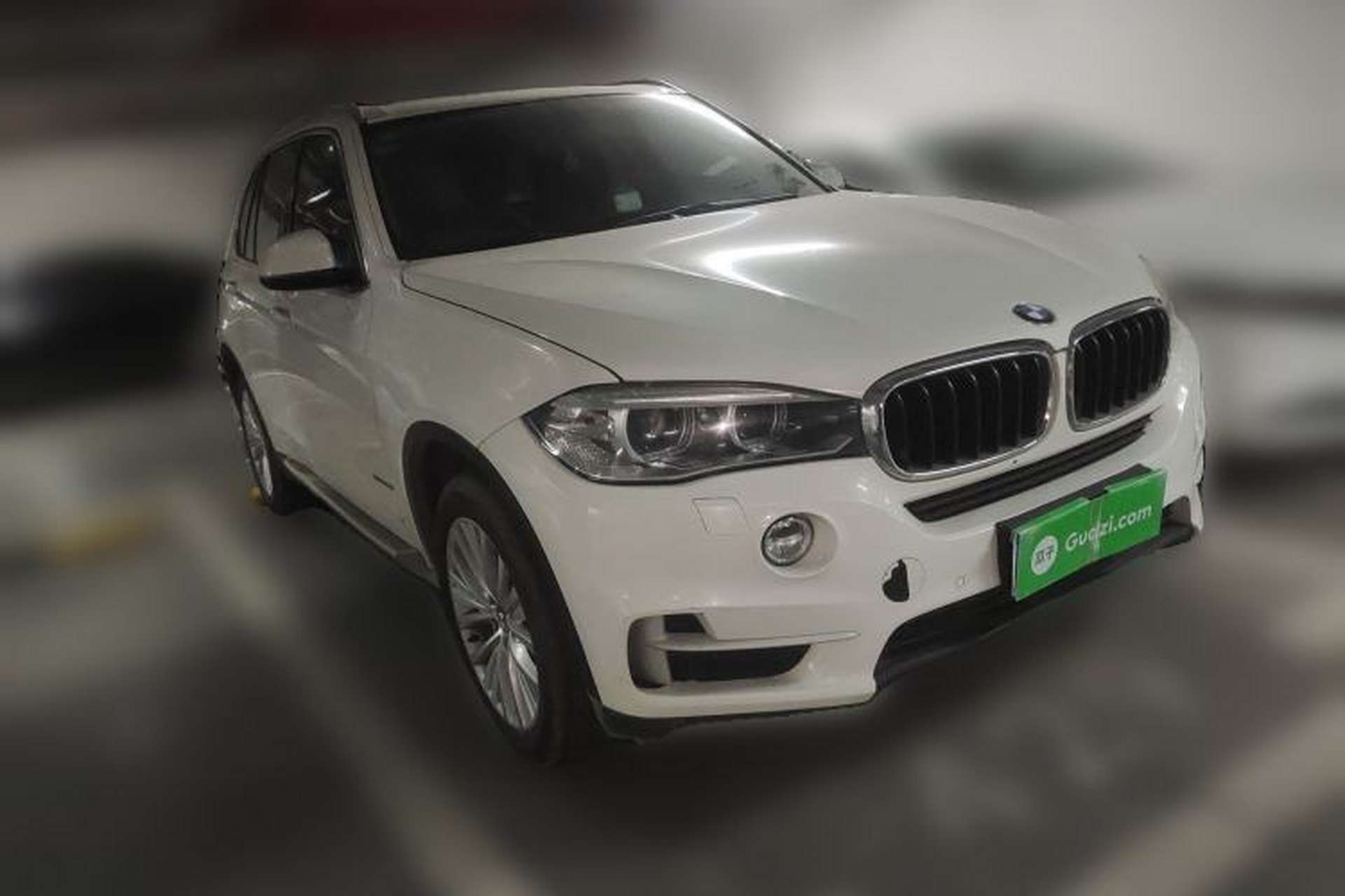 Used BMW X5 2014 xDrive35i Elegant Edition Front Right 45 Deg
