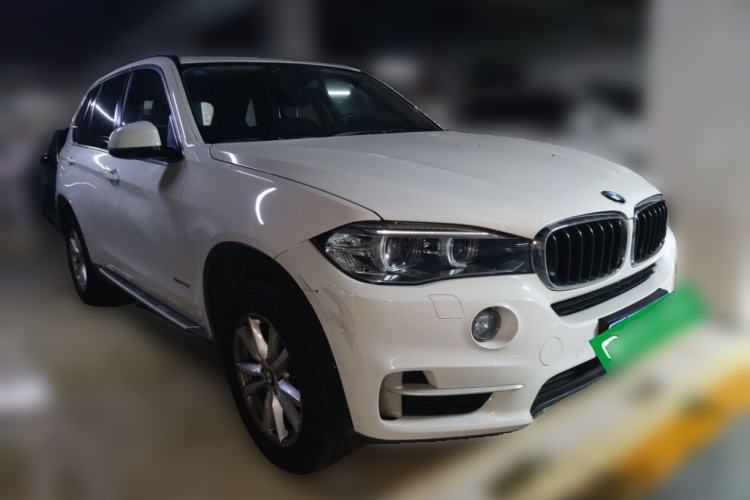 Used BMW X5 2014 xDrive35i Elegant Edition Front Right 45 Deg