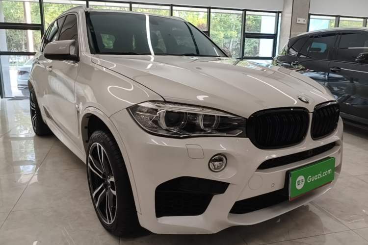 Used BMW X5 2014 xDrive35i Leading Model Front Right 45 Deg