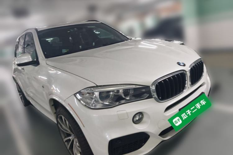 Used BMW X5 2014 xDrive35i U.S. specification Front Right 45 Deg