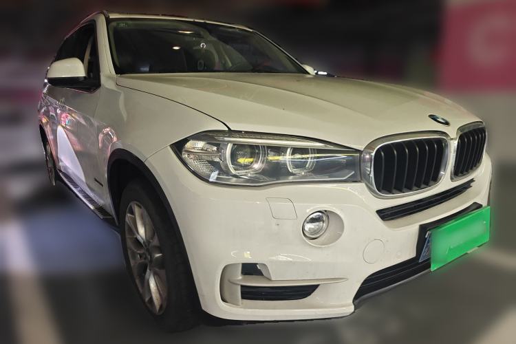 Used BMW X5 2014 xDrive35i Elegant Edition Front Right 45 Deg