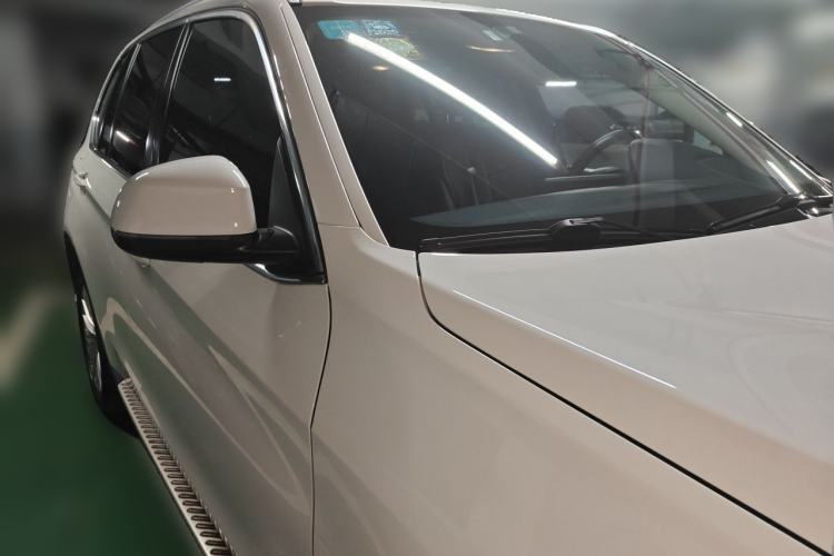 Used BMW X5 2014 xDrive35i Luxury Edition Front Right 45 Deg