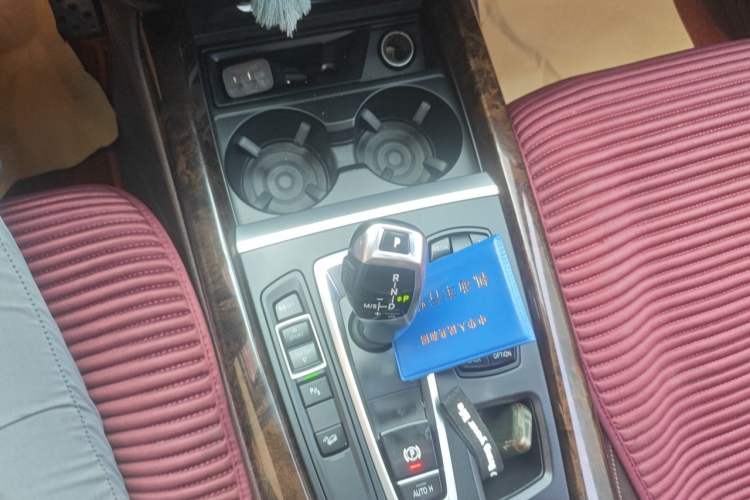Used BMW X5 2014 xDrive35i Elegant Edition Gear Lever